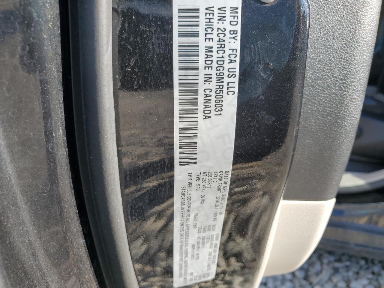 2C4RC1DG9MR506031 2021 Chrysler Voyager Lxi