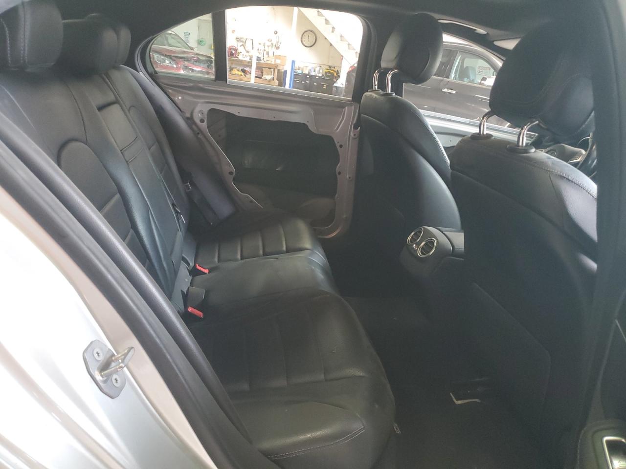 55SWF4JB6HU191127 2017 Mercedes-Benz C 300