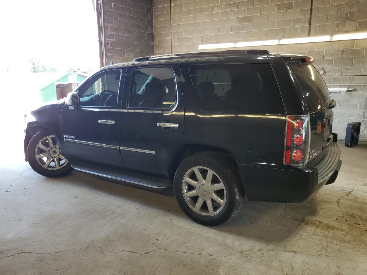 1GKUKEEF2AR108000 2010 GMC Yukon Denali