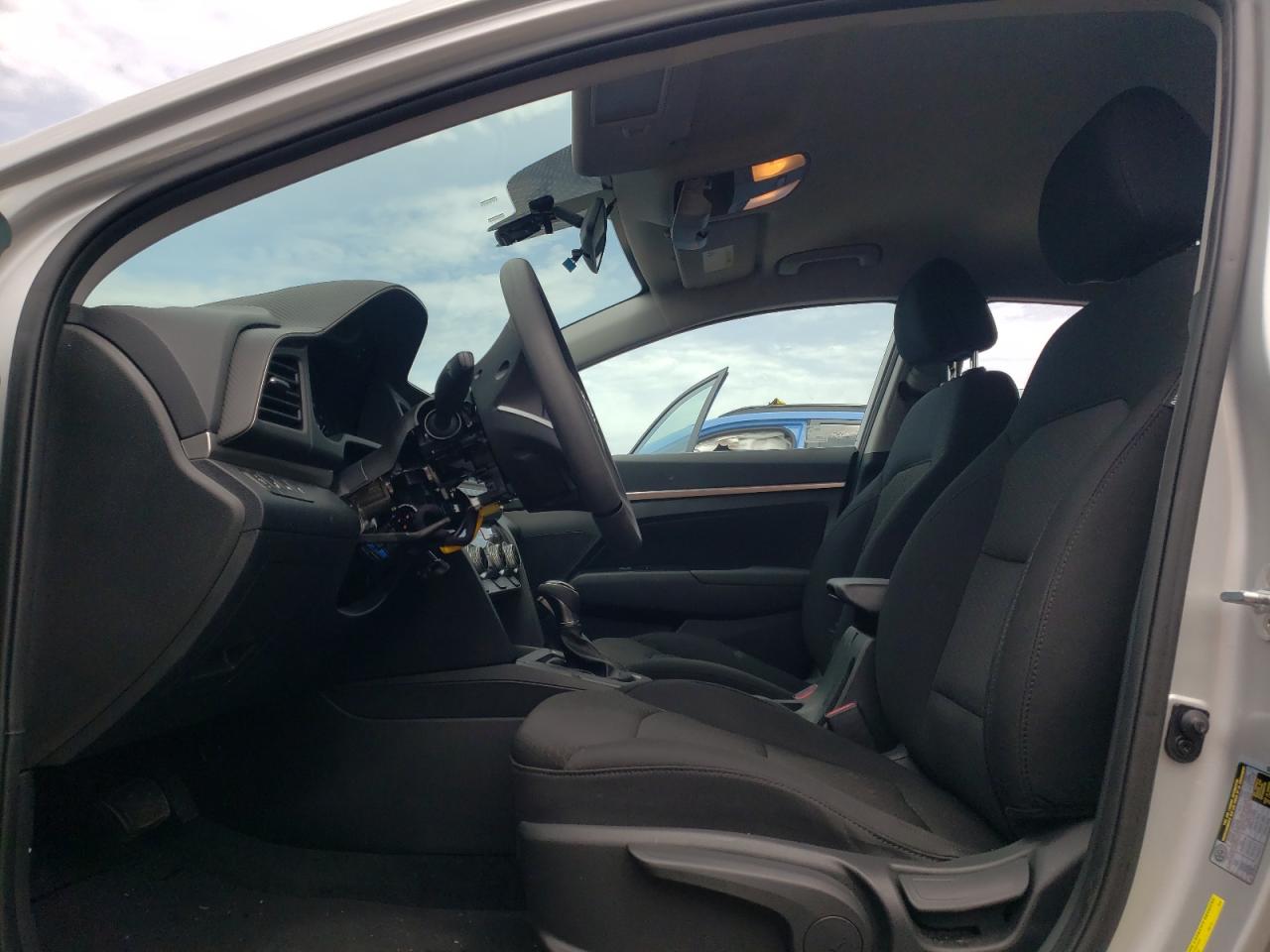 5NPD84LF0KH452702 2019 Hyundai Elantra Sel