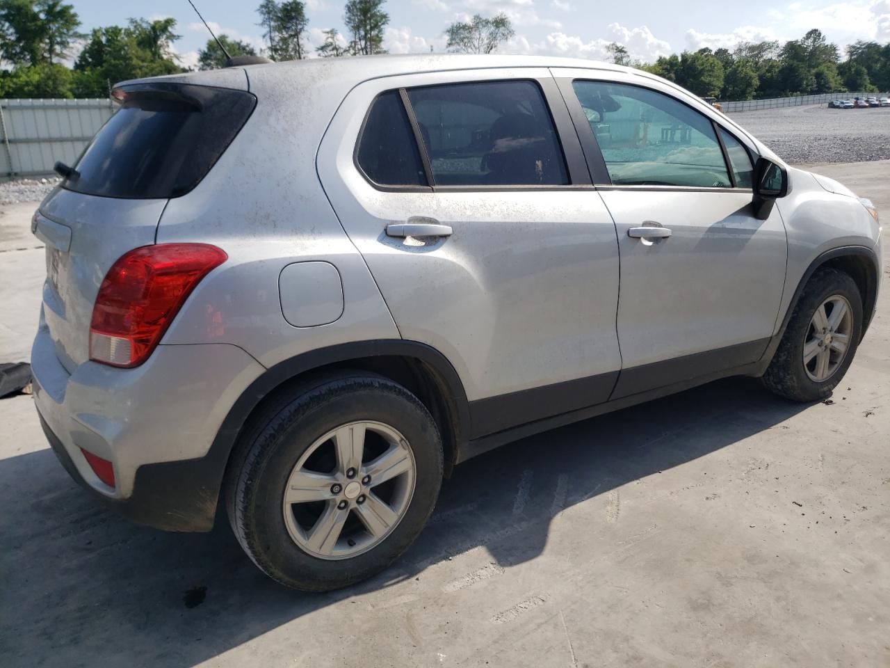 3GNCJKSB9LL285901 2020 Chevrolet Trax Ls