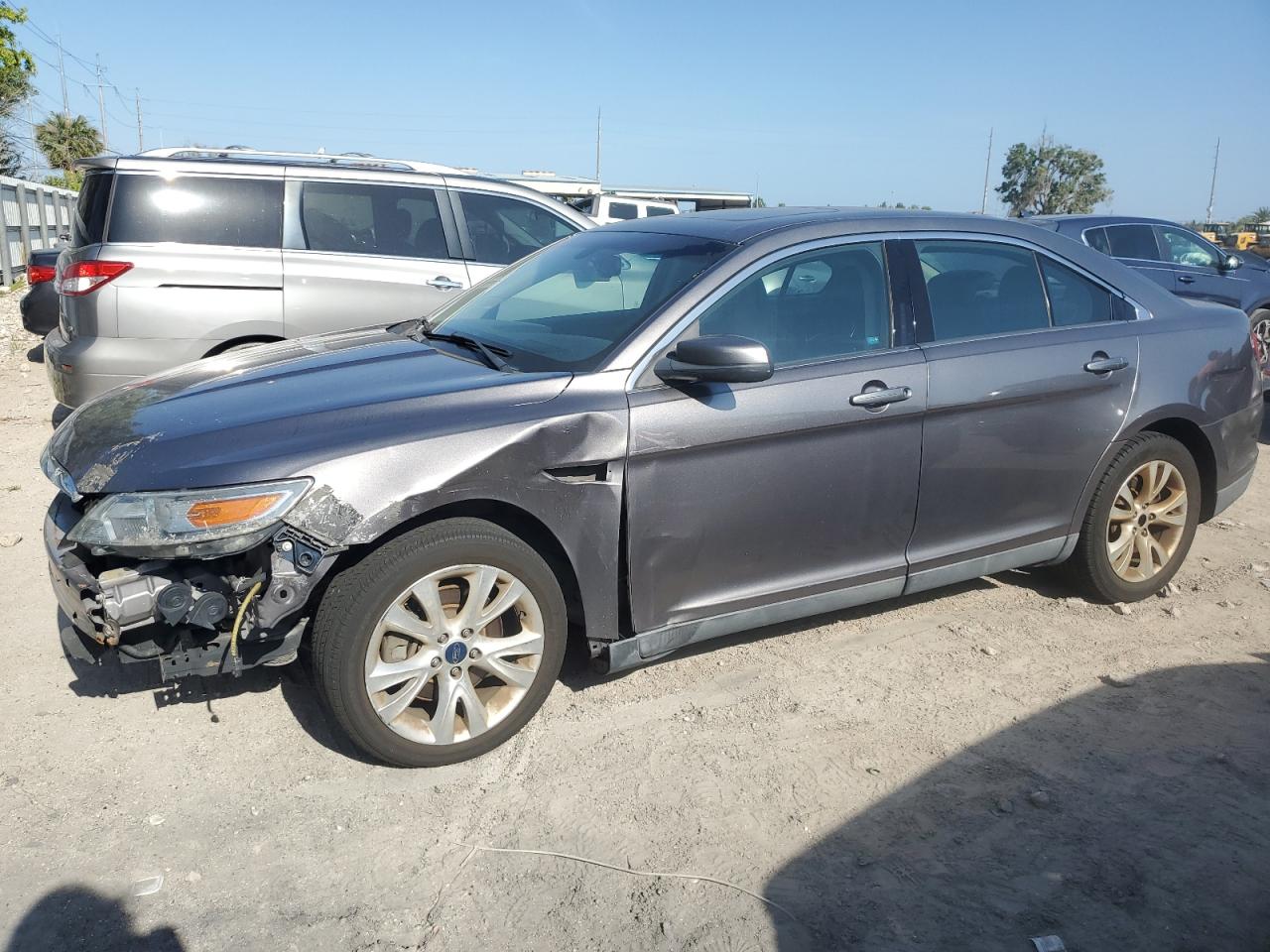 1FAHP2EW5BG183337 2011 Ford Taurus Sel