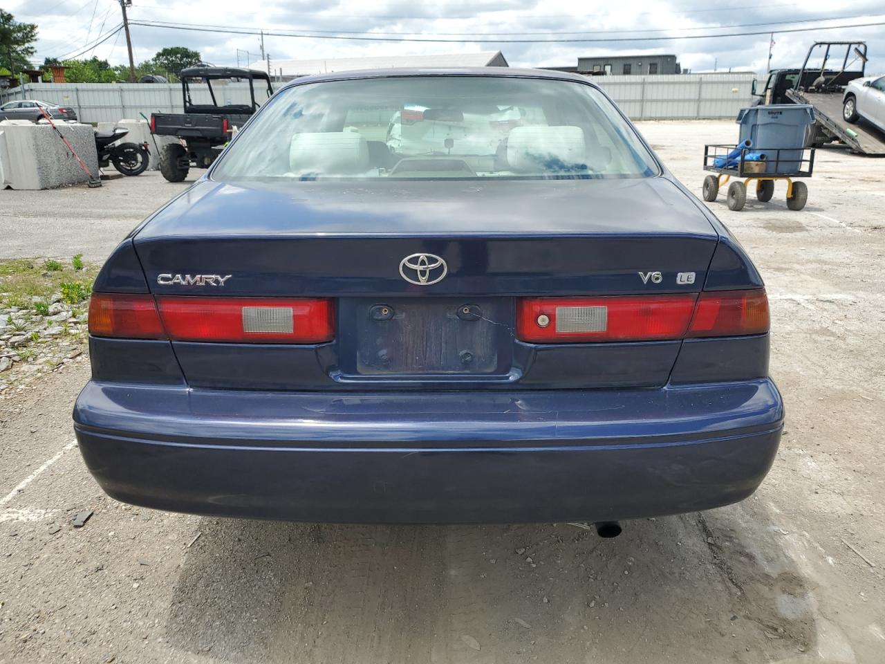 4T1BF22K8XU076582 1999 Toyota Camry Le