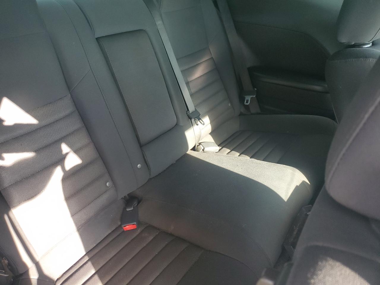 2B3CJ4DVXAH208134 2010 Dodge Challenger Se