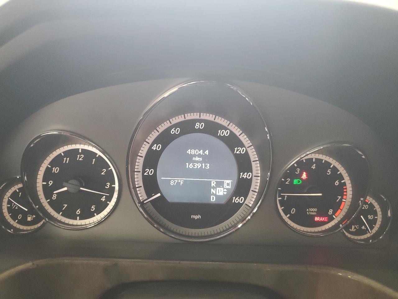 WDDHF8HBXAA123926 2010 Mercedes-Benz E 350 4Matic