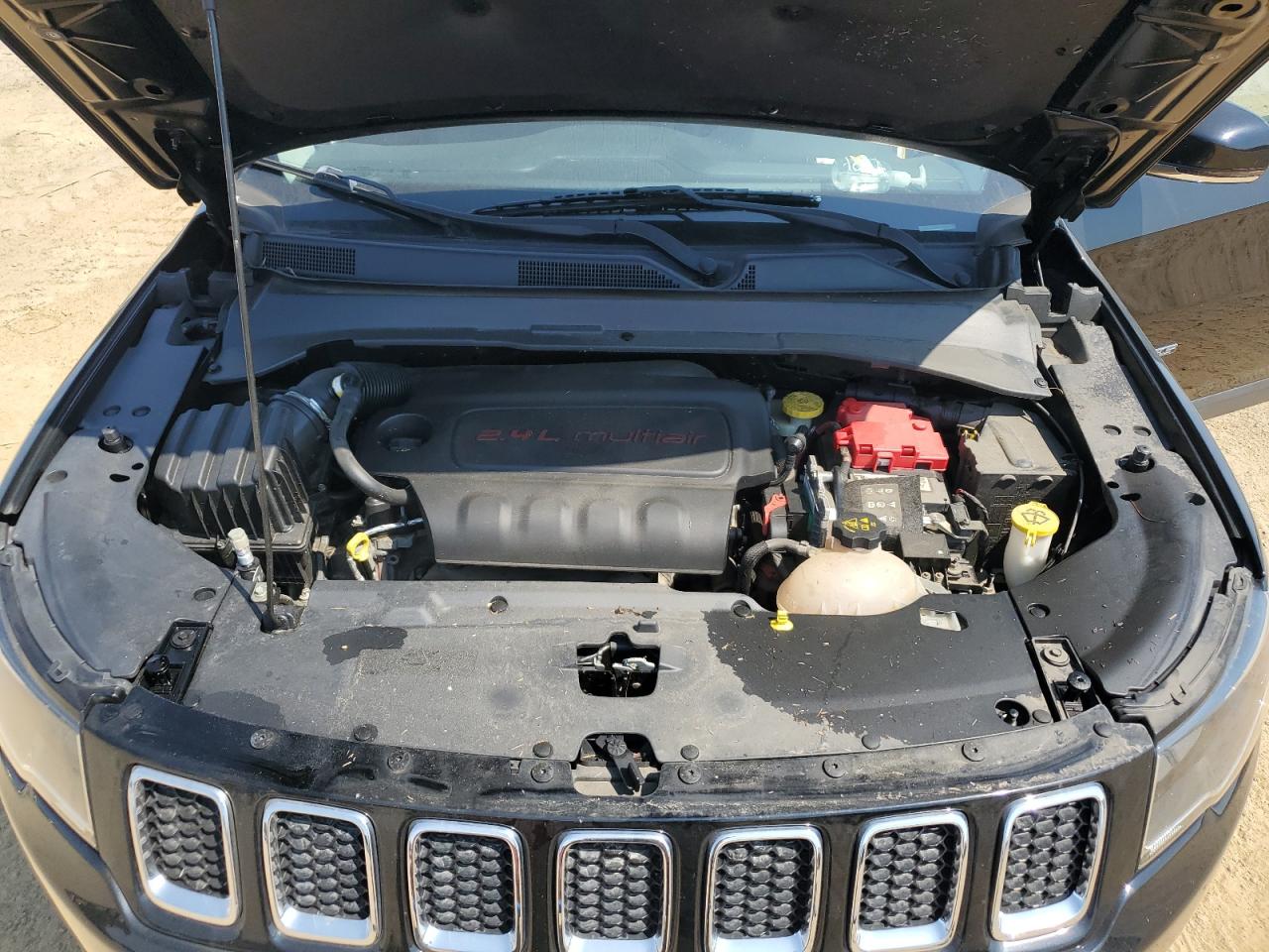 3C4NJDCB6KT639738 2019 Jeep Compass Limited