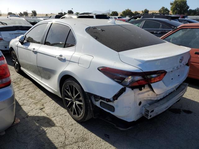 4T1G11AK3NU691215 2022 TOYOTA CAMRY - Image 2