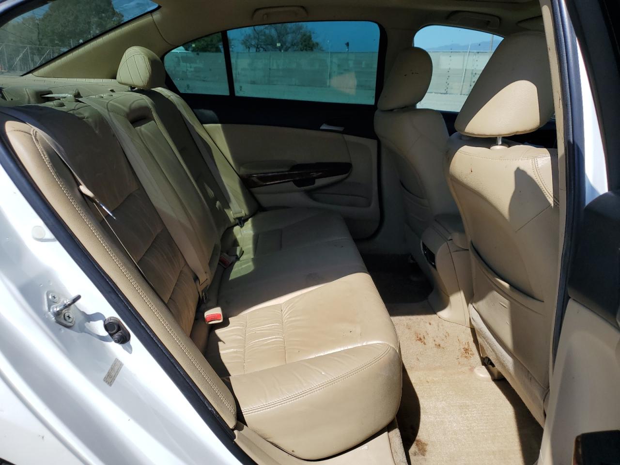 1HGCP3F8XBA011528 2011 Honda Accord Exl