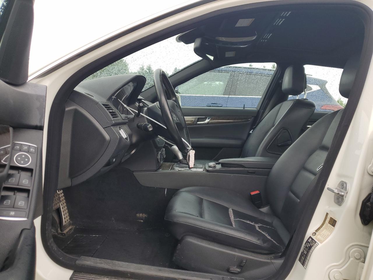 WDDGF8BB6BA496418 2011 Mercedes-Benz C 300 4Matic