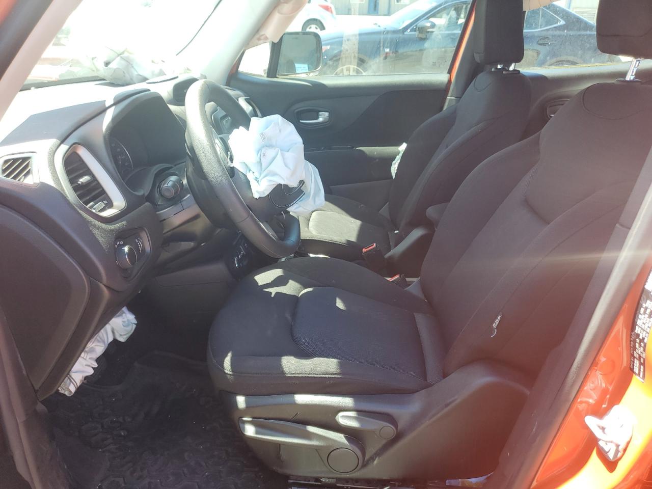 ZACCJBAT7GPE01385 2016 Jeep Renegade Sport