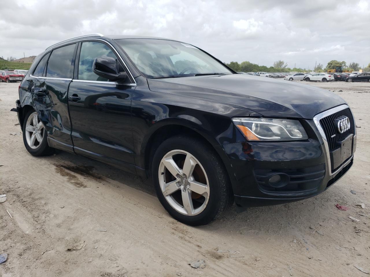 WA1LKAFP8AA104579 2010 Audi Q5 Premium Plus