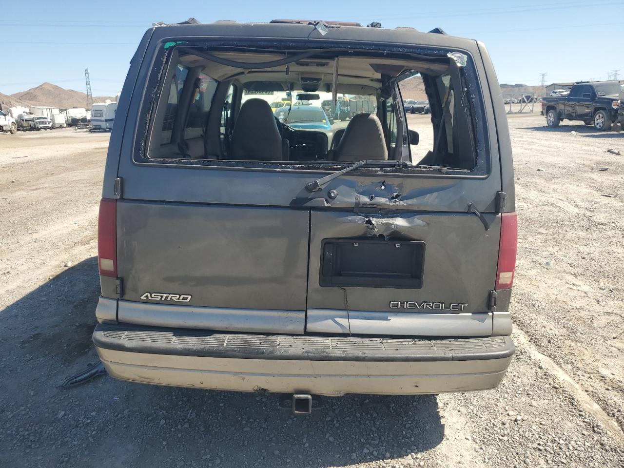 1GNDM19X82B108411 2002 Chevrolet Astro