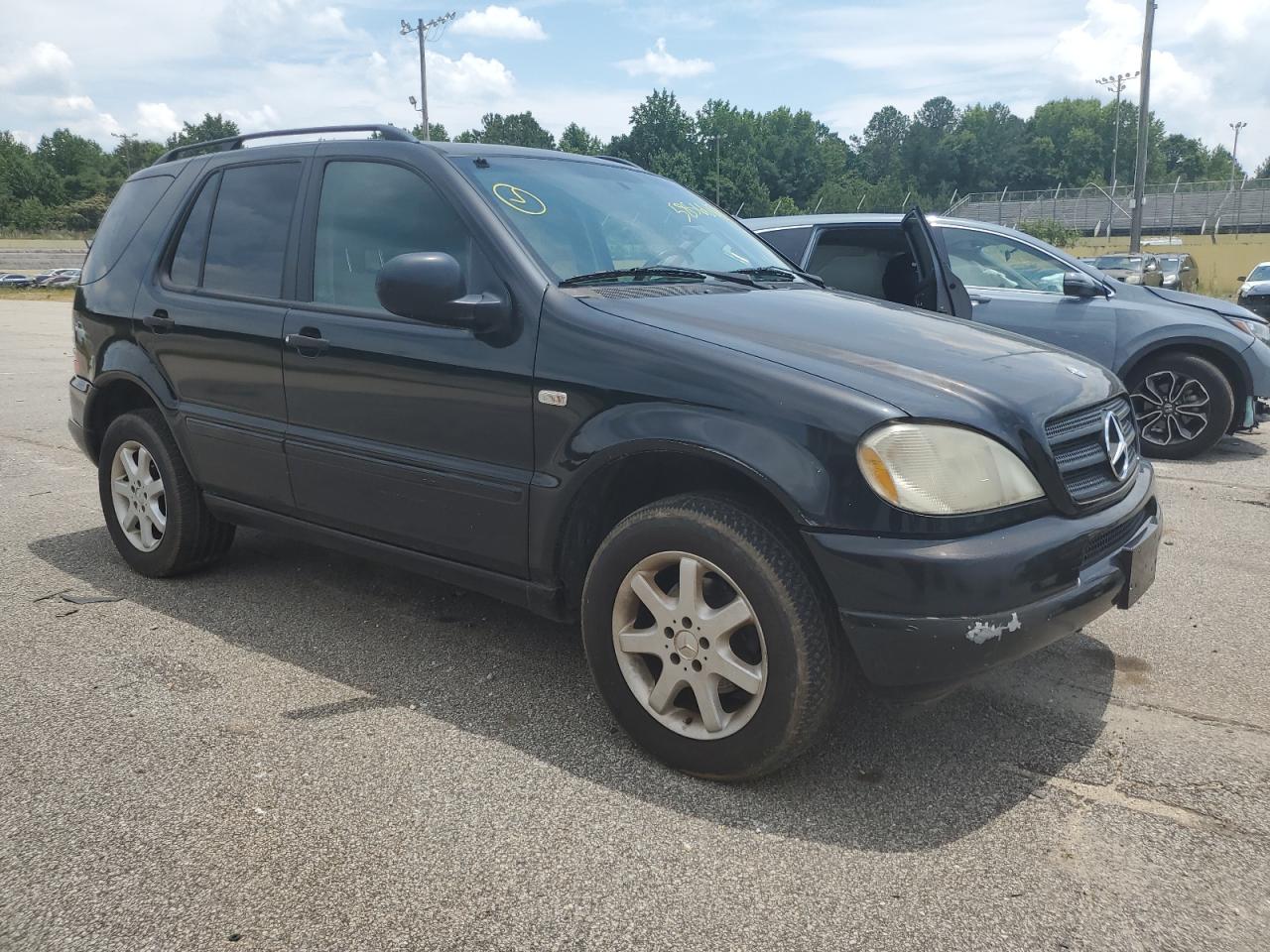 4JGAB72E3XA107964 1999 Mercedes-Benz Ml 430