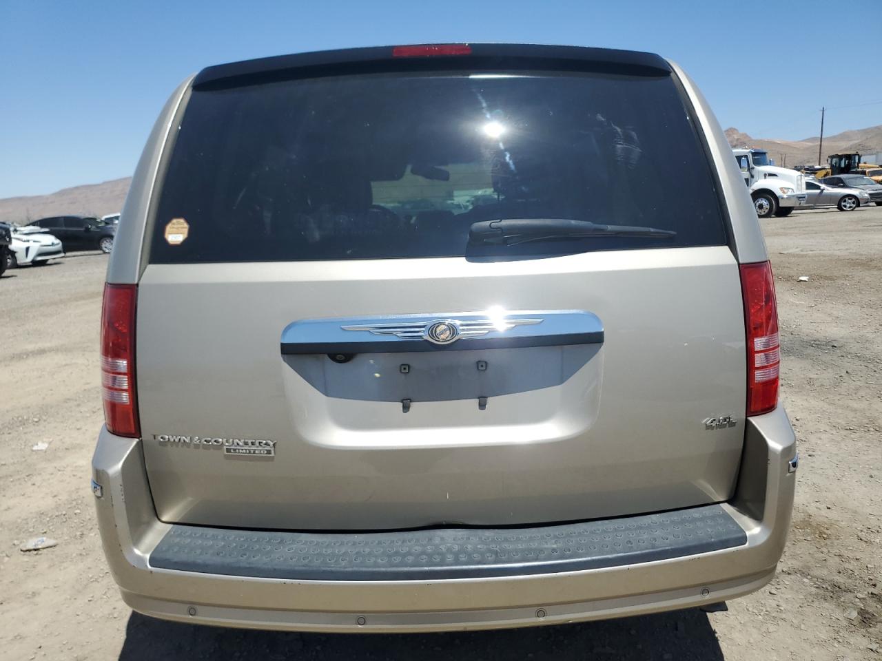 2A8HR64X68R689653 2008 Chrysler Town & Country Limited