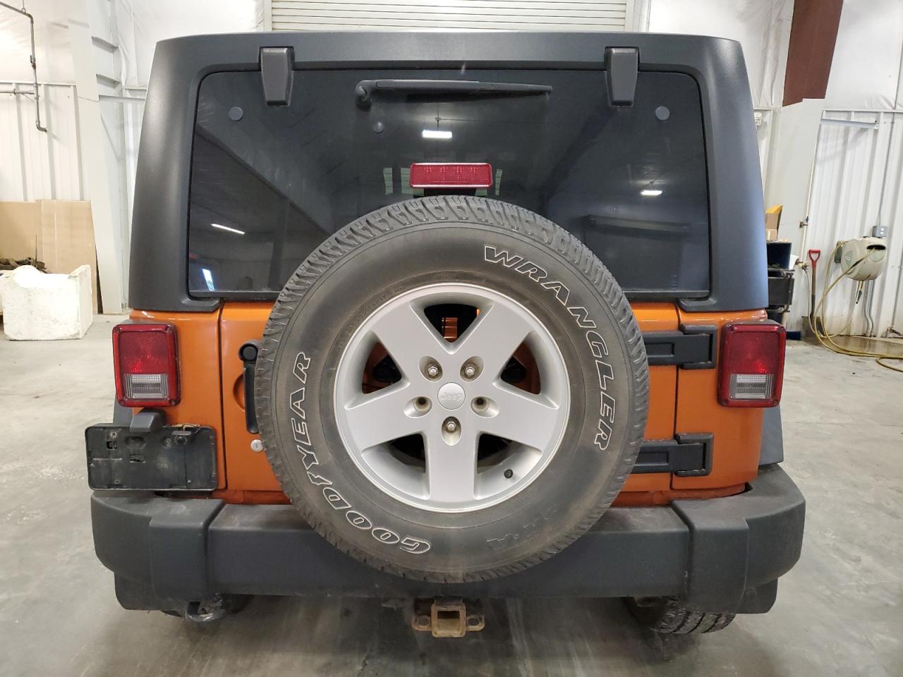 1J4BA3H19BL505616 2011 Jeep Wrangler Unlimited Sport