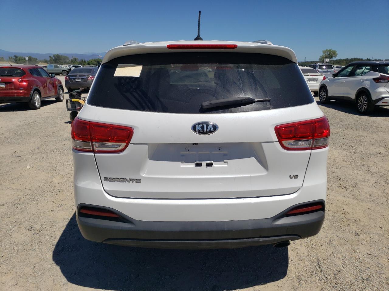 2016 Kia Sorento Lx vin: 5XYPG4A58GG153595