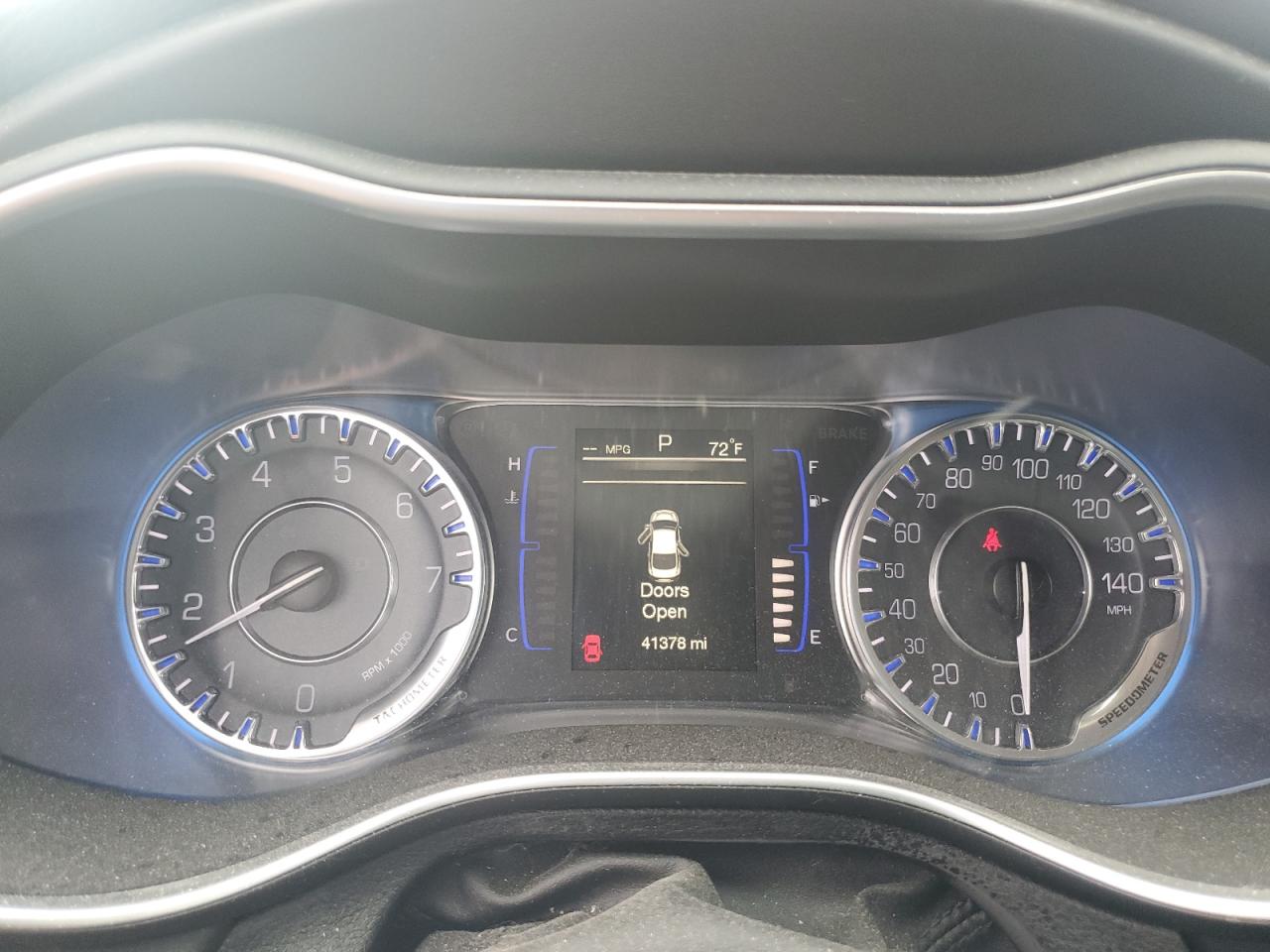 1C3CCCAB1GN143773 2016 Chrysler 200 Limited