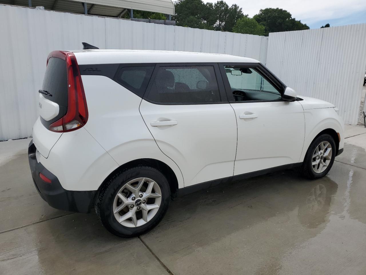 2022 Kia Soul Lx vin: KNDJ23AU0N7833443