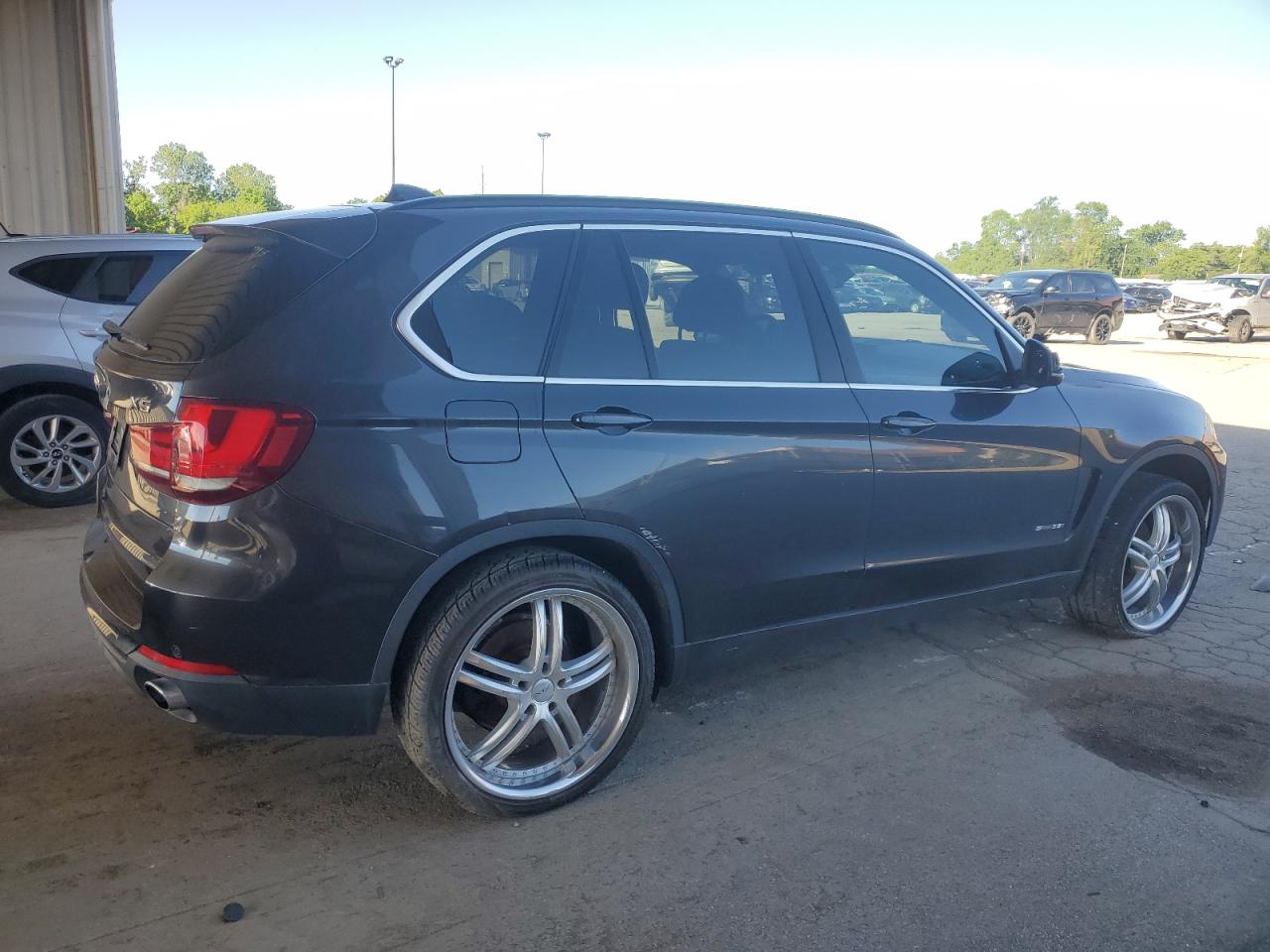 2014 BMW X5 Sdrive35I vin: 5UXKR2C50E0C00354