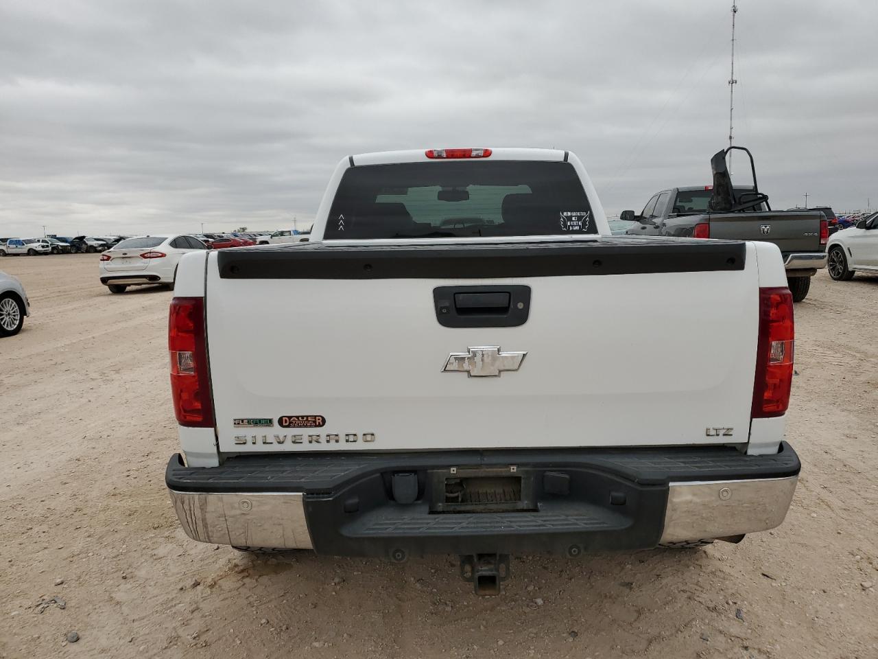 1GCRKTE35BZ221114 2011 Chevrolet Silverado K1500 Ltz