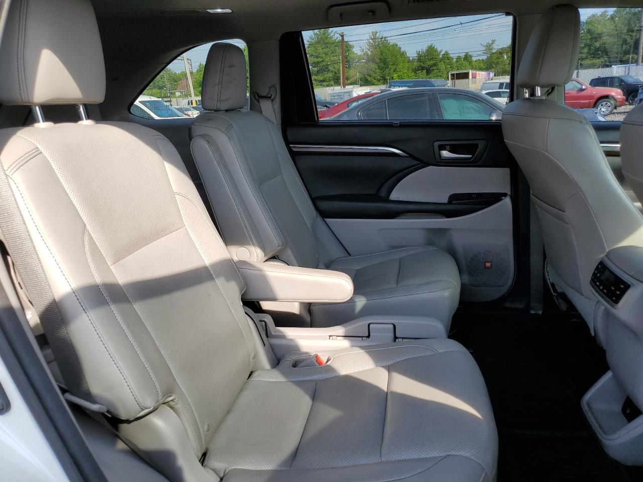 5TDDKRFH2ES016797 2014 Toyota Highlander Limited