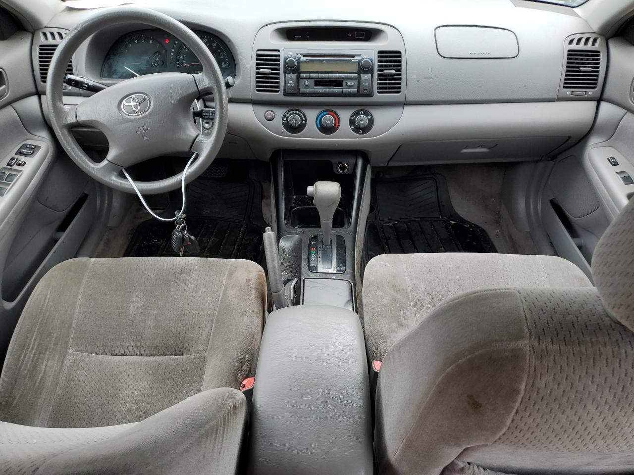 JTDBE32K040252699 2004 Toyota Camry Le