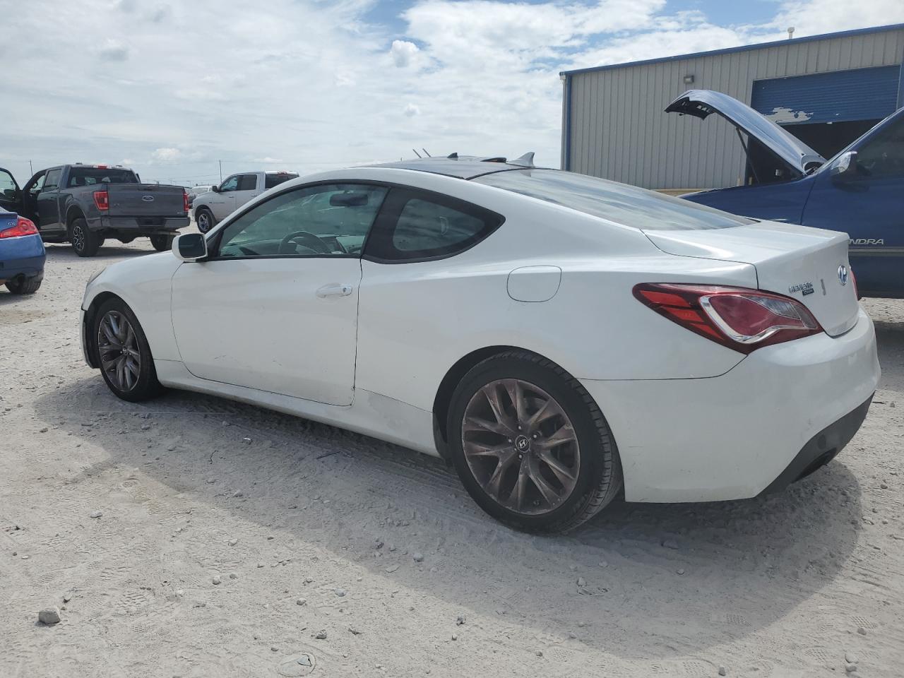 2013 Hyundai Genesis Coupe 2.0T vin: KMHHT6KD7DU109353