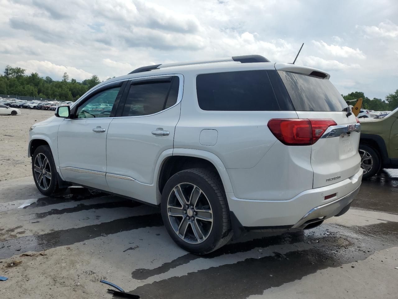 1GKKNXLS4JZ105352 2018 GMC Acadia Denali