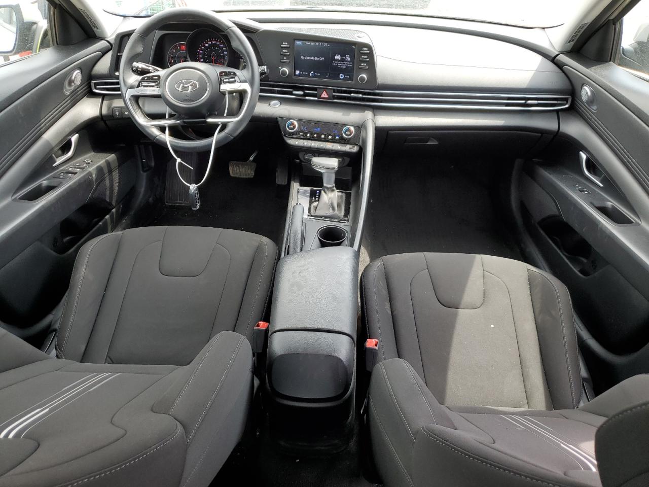 KMHLM4AGXNU309247 2022 Hyundai Elantra Sel