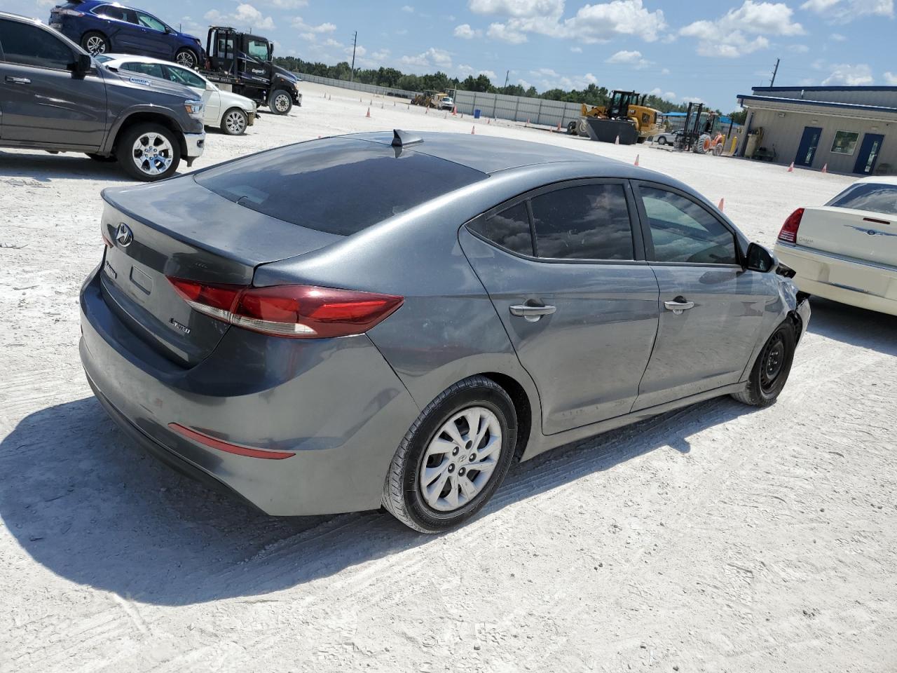 2018 Hyundai Elantra Se vin: 5NPD74LF8JH393724