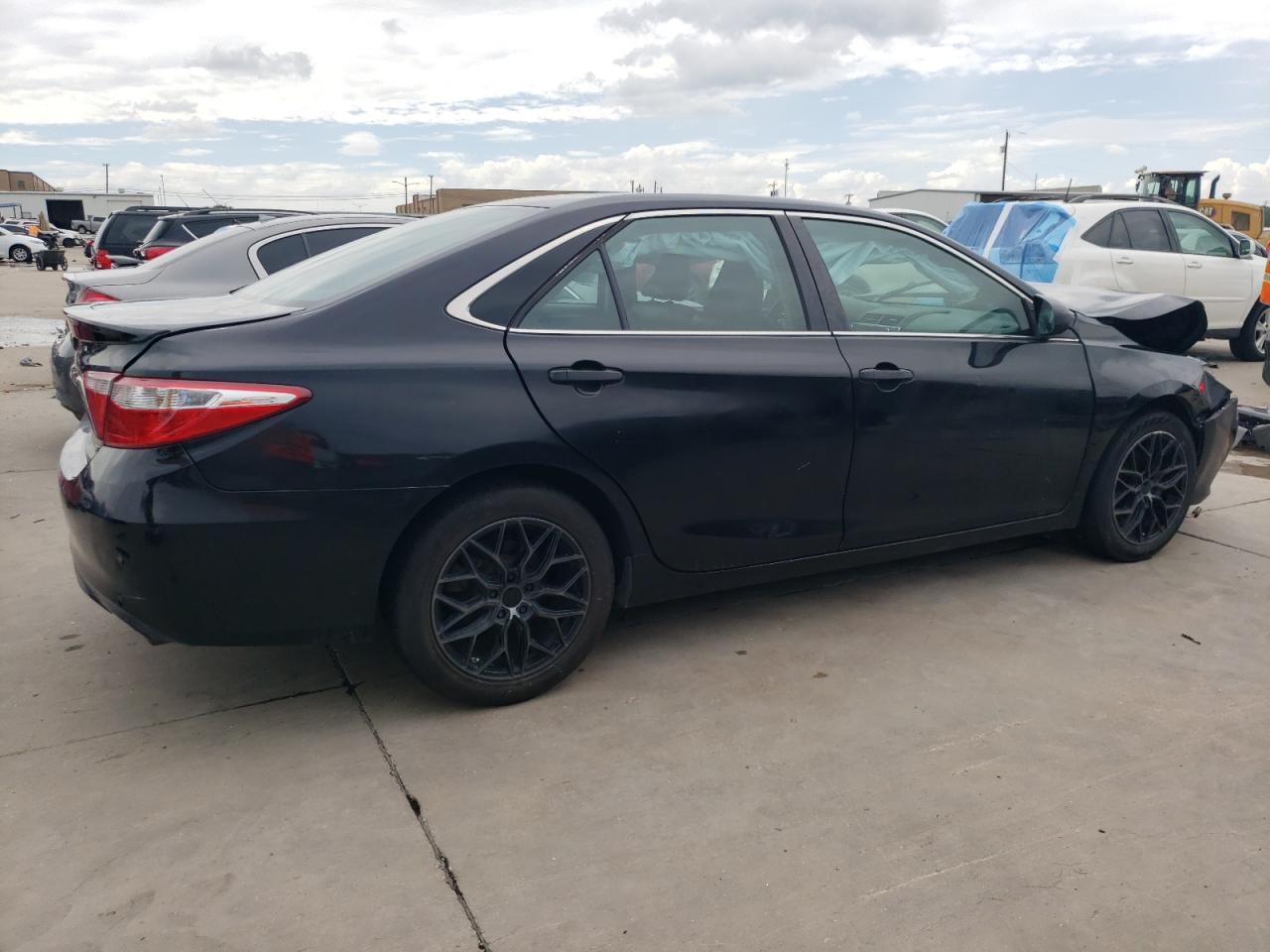 2017 Toyota Camry Le vin: 4T1BF1FK2HU352602