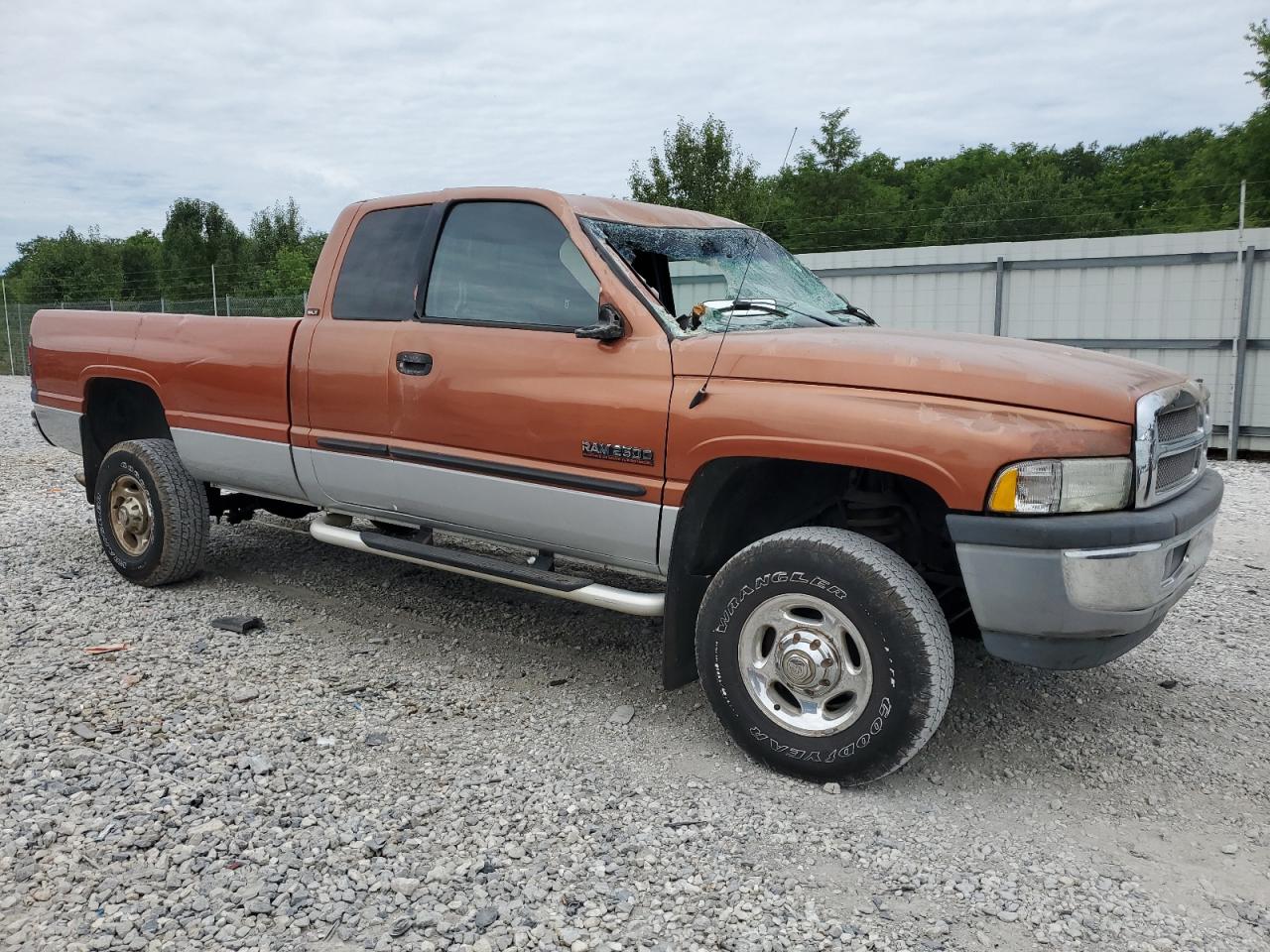 1B7KF23631J541381 2001 Dodge Ram 2500