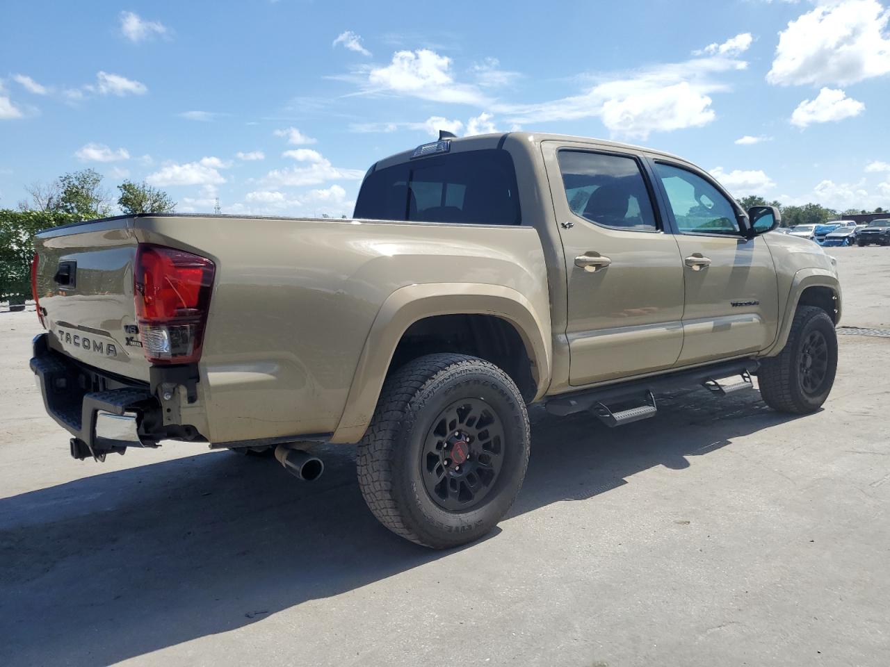 3TMCZ5AN1KM228633 2019 Toyota Tacoma Double Cab