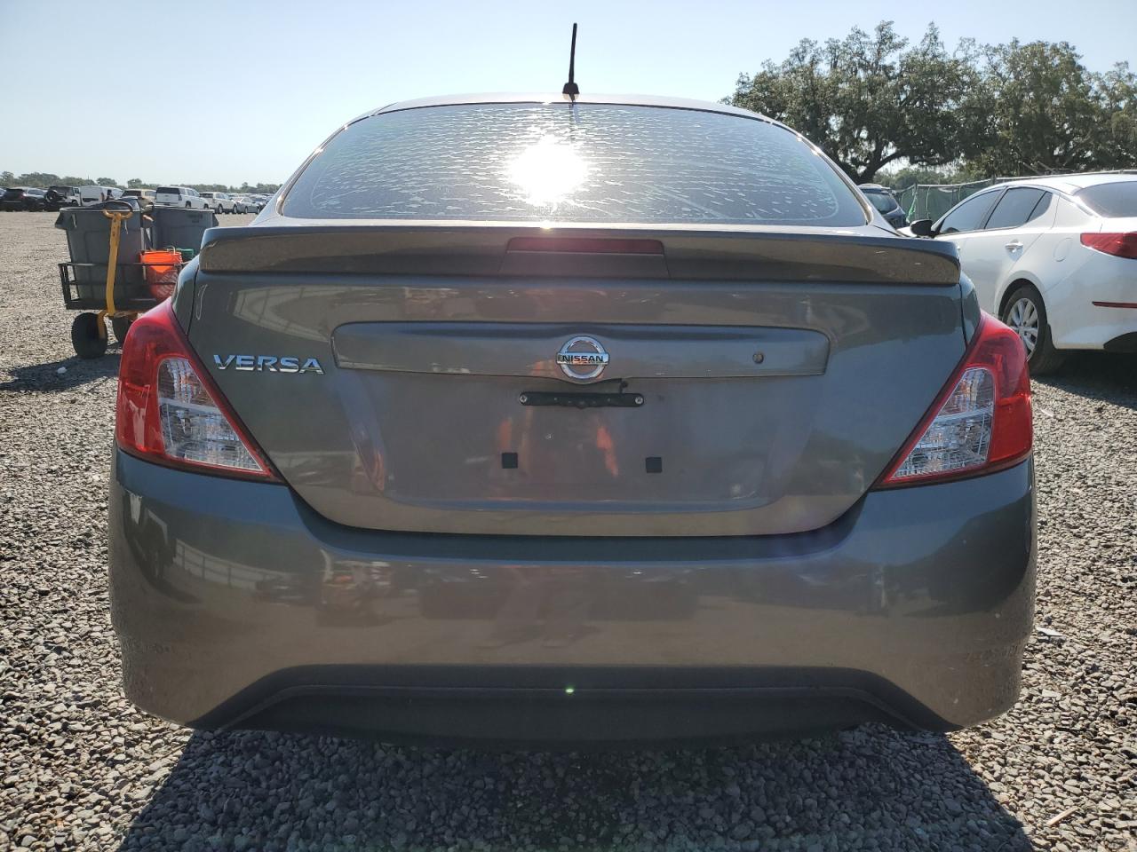 3N1CN7APXHL807355 2017 Nissan Versa S