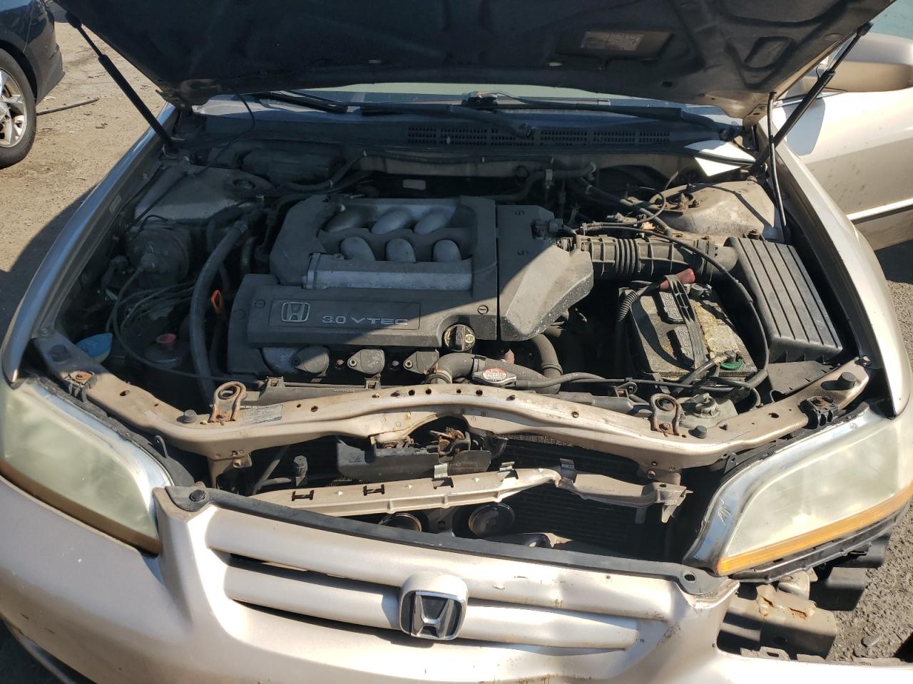 1HGCG16531A050051 2001 Honda Accord Ex