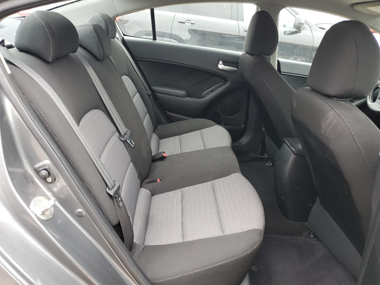 KNAFX4A61G5512182 2016 Kia Forte Lx