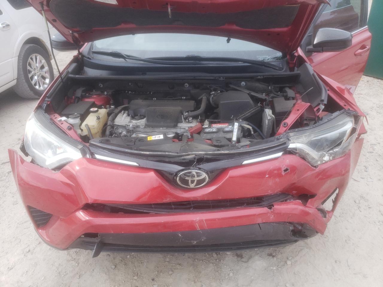 JTMZFREV2HJ137204 2017 Toyota Rav4 Le