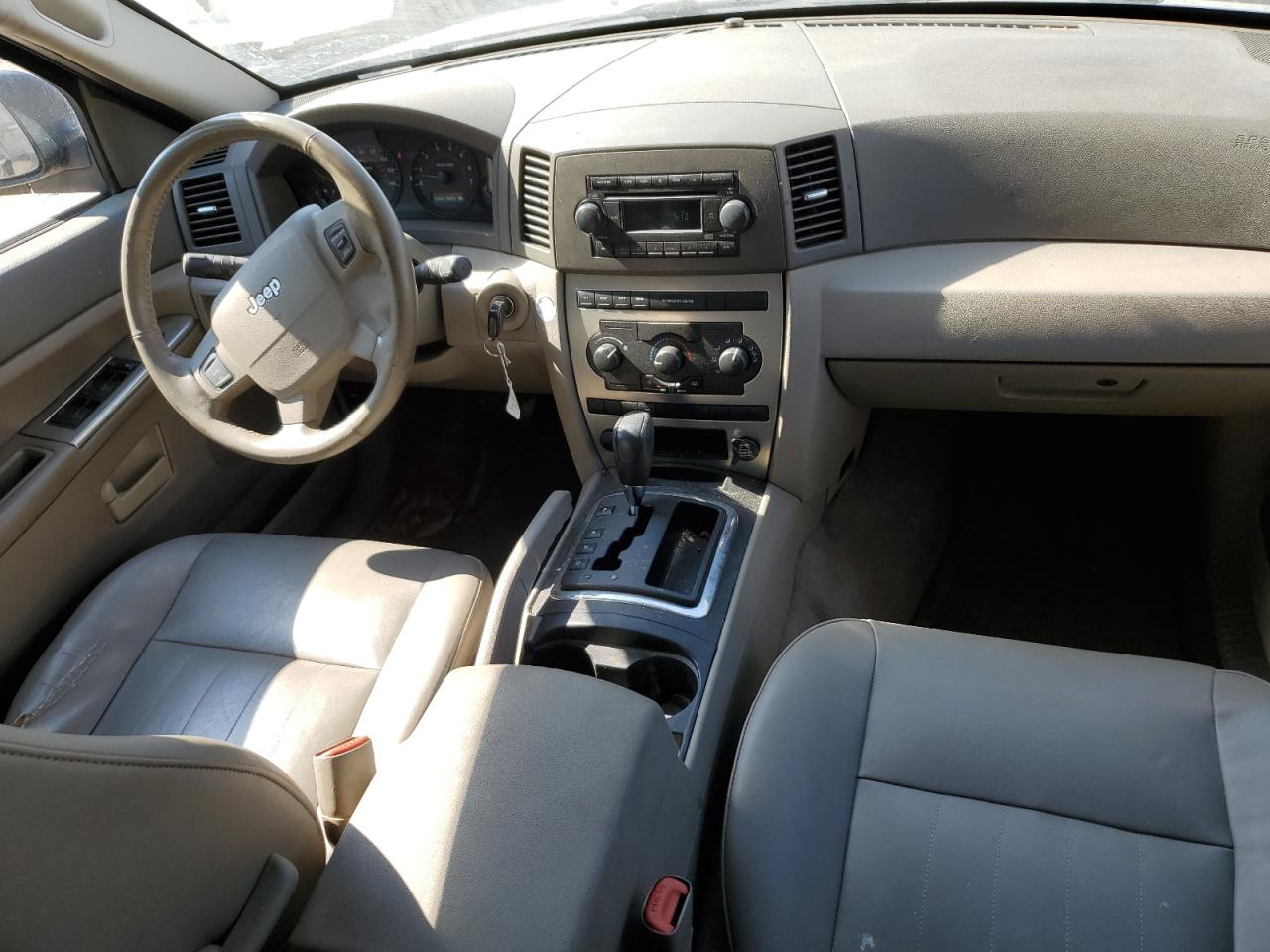 1J4HS48N45C611590 2005 Jeep Grand Cherokee Laredo