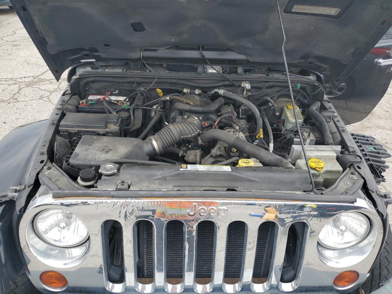 1J4GA59148L594214 2008 Jeep Wrangler Unlimited Sahara