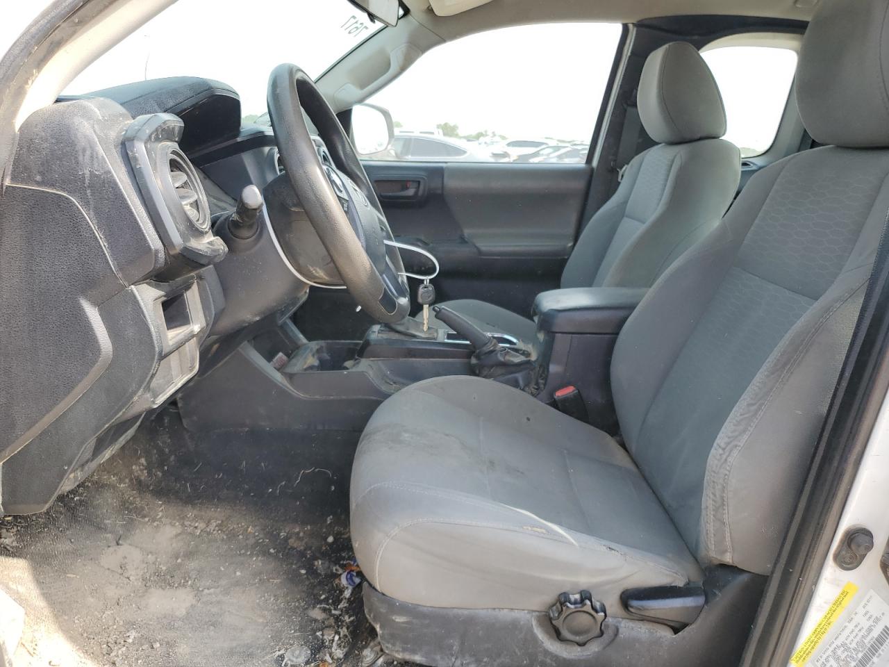 5TFRX5GN6HX087617 2017 Toyota Tacoma Access Cab