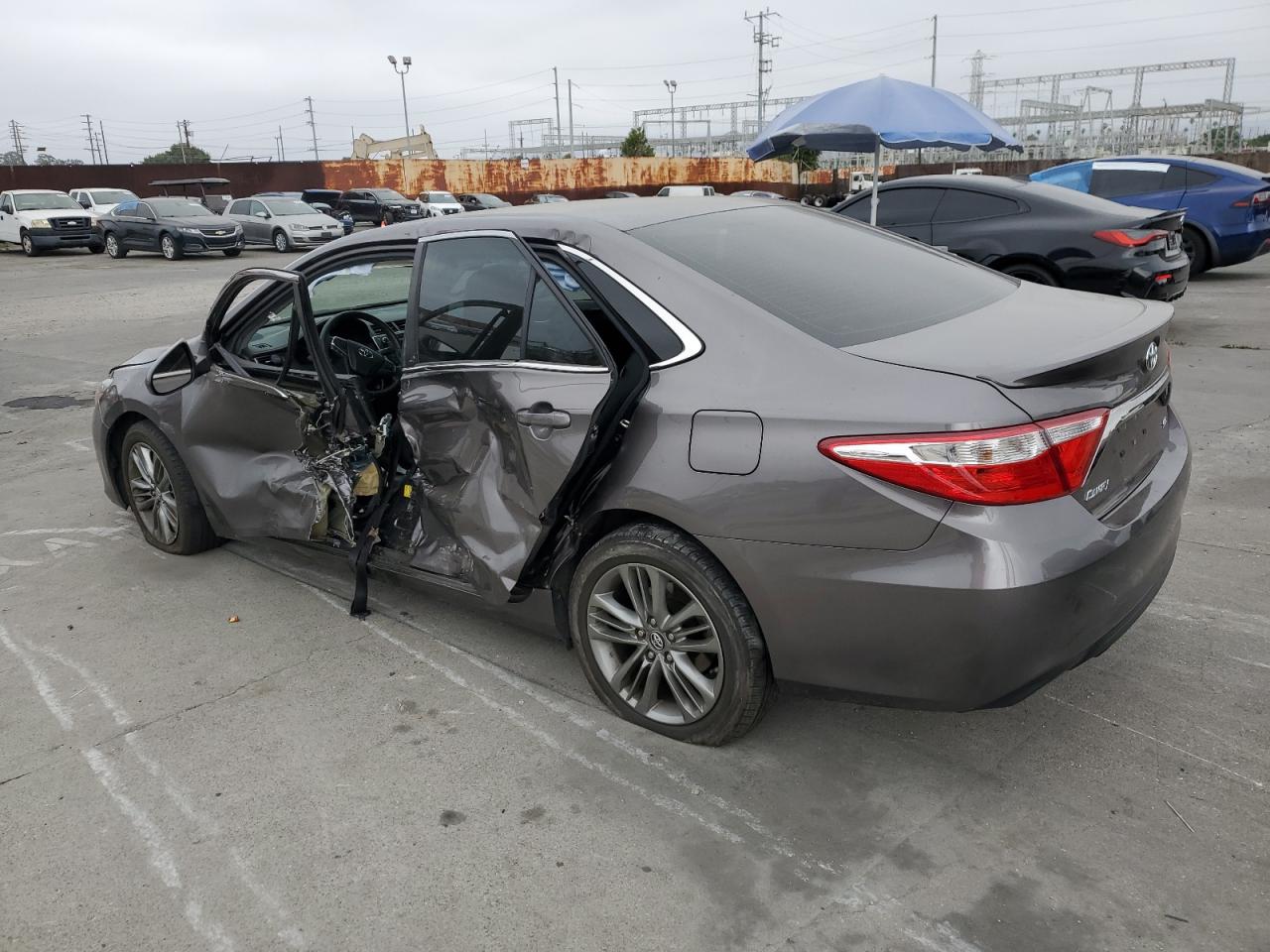 2017 Toyota Camry Le vin: 4T1BF1FK1HU619468