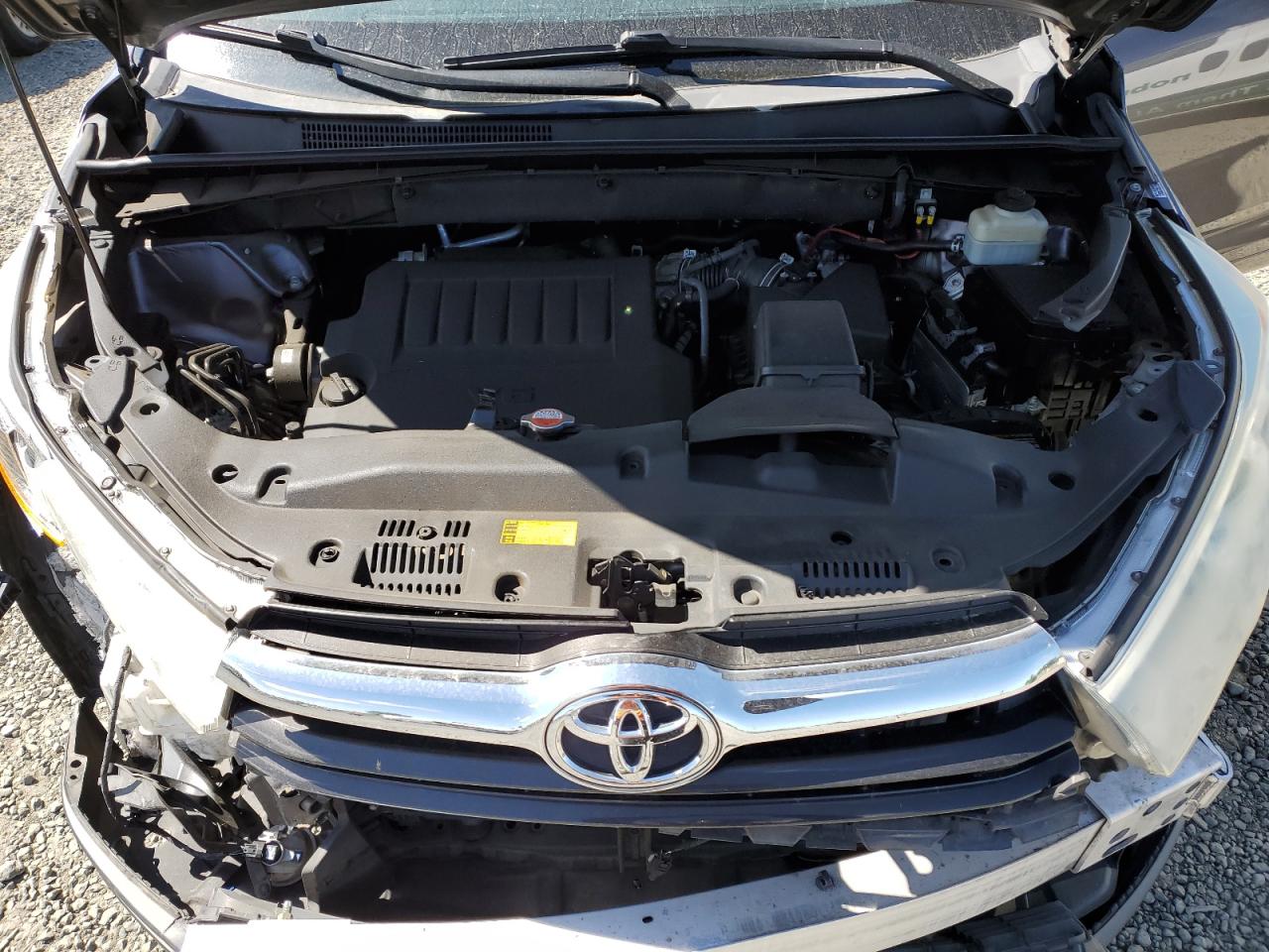 5TDJKRFH8FS219746 2015 Toyota Highlander Xle