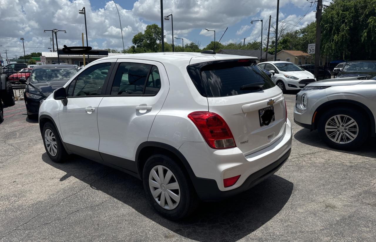 2018 Chevrolet Trax Ls vin: KL7CJKSB6JB722239