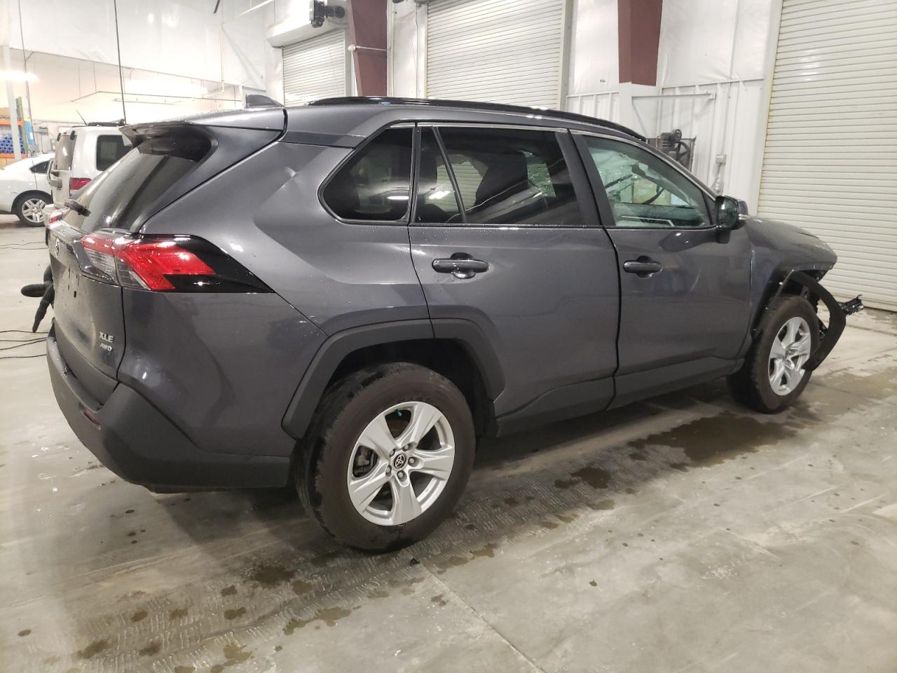 2T3P1RFV2MC179003 2021 Toyota Rav4 Xle