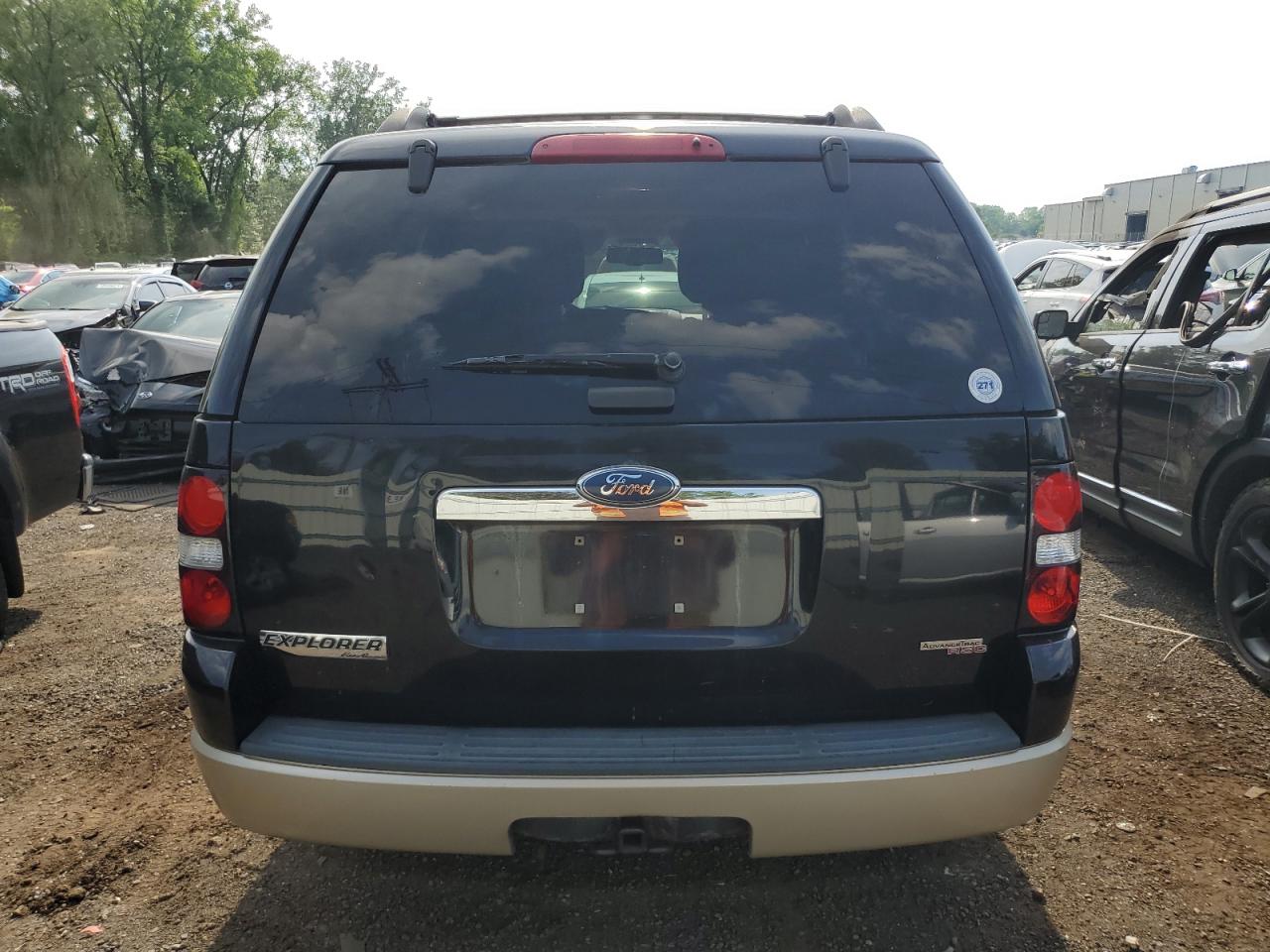 1FMEU74E67UA60355 2007 Ford Explorer Eddie Bauer