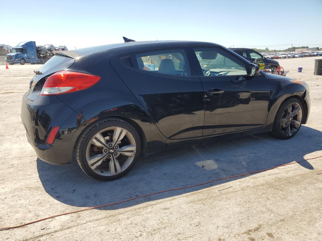 2012 Hyundai Veloster vin: KMHTC6AD0CU027197