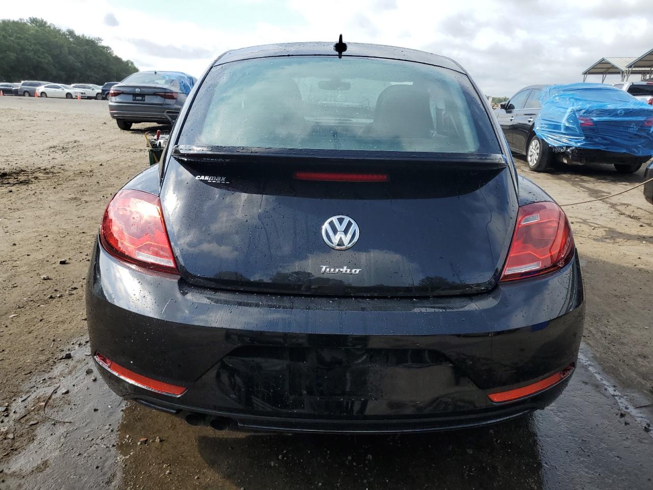 3VWFD7AT3JM708691 2018 Volkswagen Beetle S