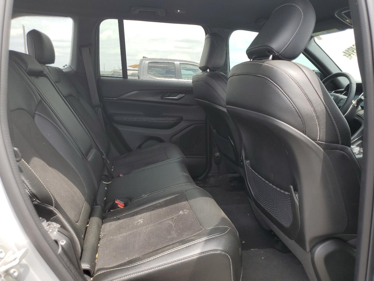 1C4RJGAG3PC648384 2023 Jeep Grand Cherokee Laredo