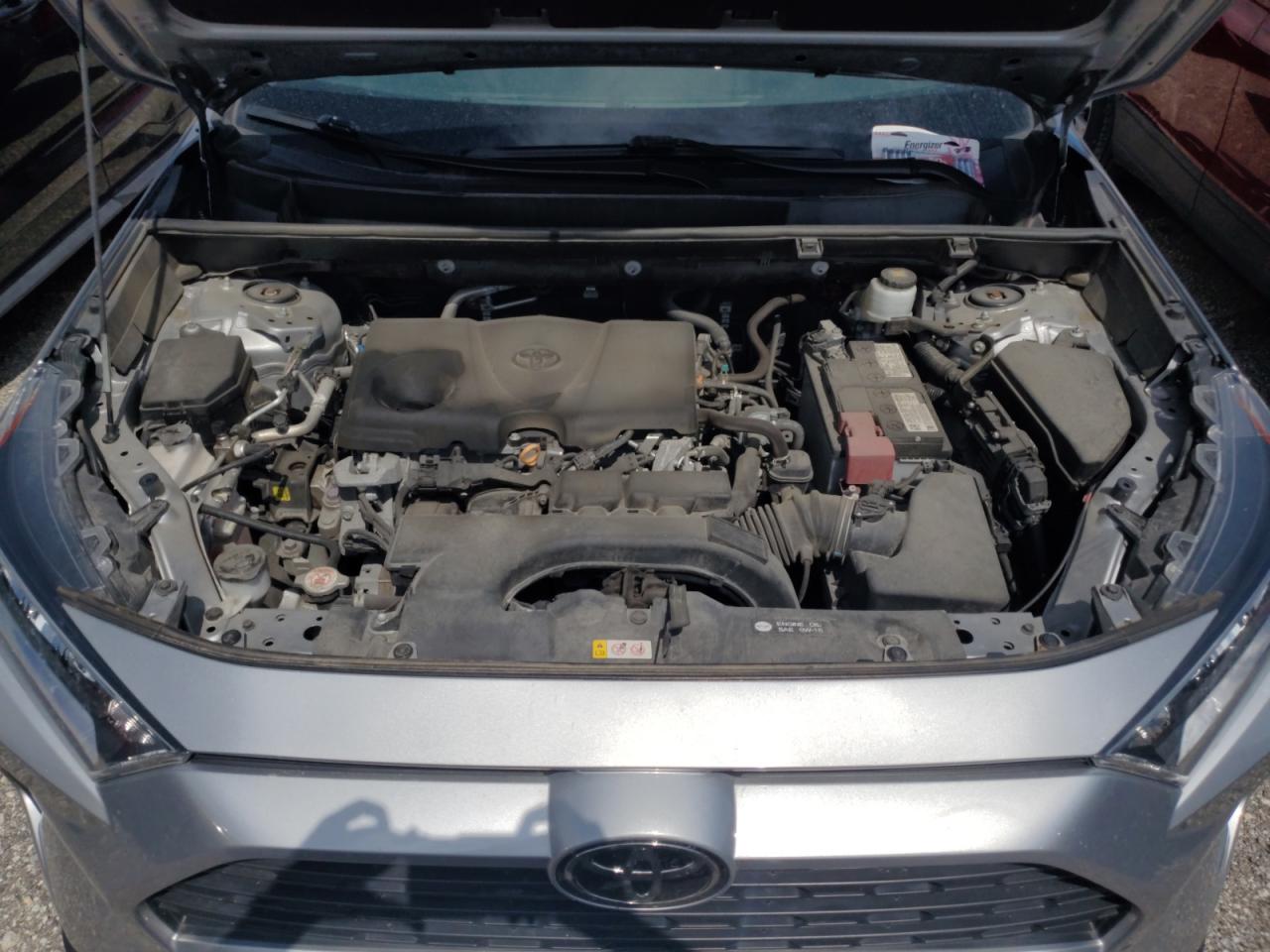 2T3P1RFV9MC178575 2021 Toyota Rav4 Xle