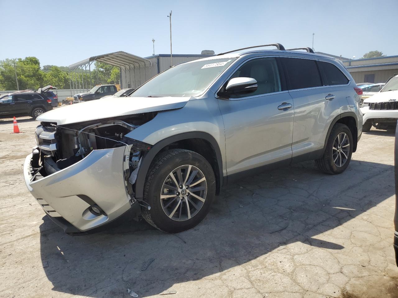 5TDJZRFH3KS576581 2019 Toyota Highlander Se